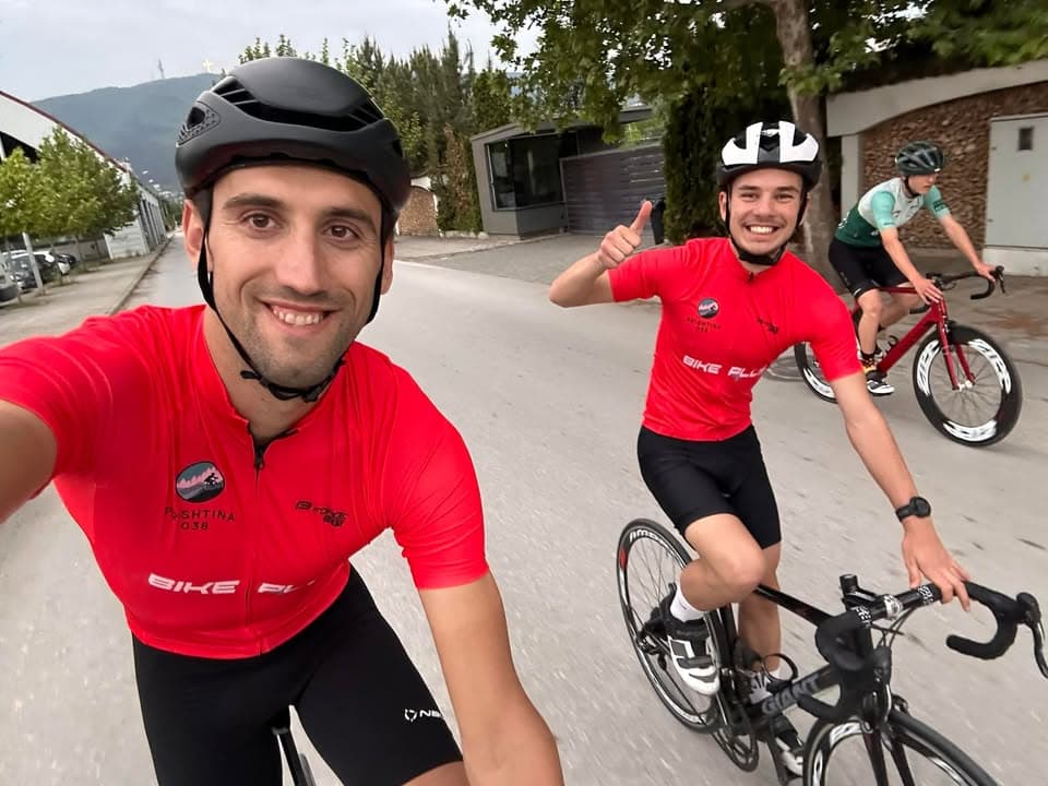 New cycling jerseys thanks to our partners @bikeplusks and @gagi_giftshop 😇