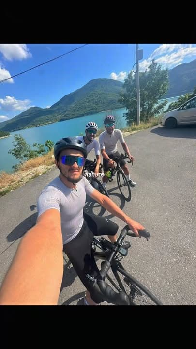 Long ride with the team today 🙌🙌